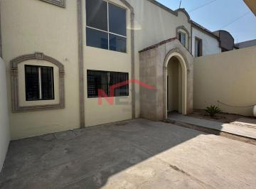 Foto principal · Casa en Renta Rincón de Sayavedra Frente a Área Verde