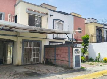 Venta casa Fracc. Paseos del Río, Emiliano Zapata
Sup. Terreno 90 m2 / Sup. Cons · Venta Casa Emiliano Zapata
