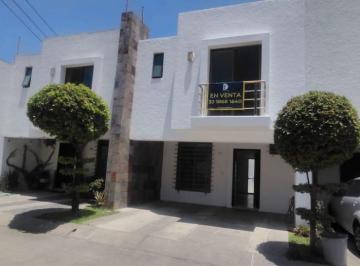 Casa en condominio de 3 habitaciones, San Pedro Tlaquepaque · Casa en Residencial Valle del Sur Cerca del Iteso en Venta