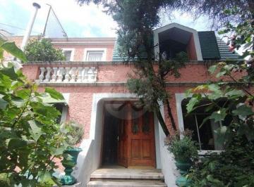 Casa · 227m² · 4 Recámaras · 1 Estacionamiento · Casa en Venta en Jardines de Coyoacán