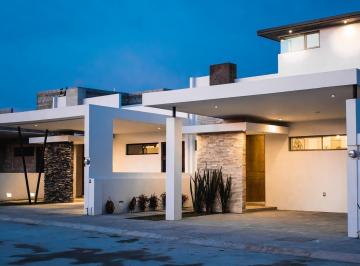 Casa · 176m² · 3 Recámaras · 2 Estacionamientos · Casa en Venta en Viñedos en Torreon Coahuila