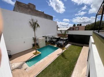 Casa · 145m² · 3 Recámaras · 2 Estacionamientos · Casa en Venta en San Miguel de La Colina