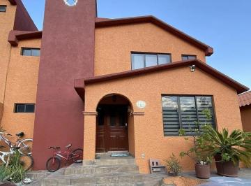 Casa de 3 habitaciones, Naucalpan de Juárez · Casa en Venta en Paseos del Bosque, Naucalpan, Edo. de México