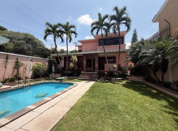 Casa · 320m² · 3 Recámaras · 3 Estacionamientos · Casa en Renta en Reforma en Cuernavaca