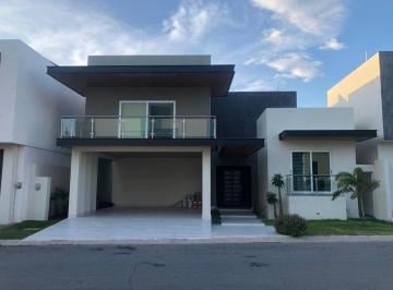 Casa de 3 habitaciones, Victoria · Casa en Venta - Residencial San Ángel