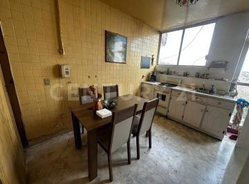 Casa · 220m² · 3 Recámaras · 3 Estacionamientos · Venta de Casa en Lomas de Las Aguilas