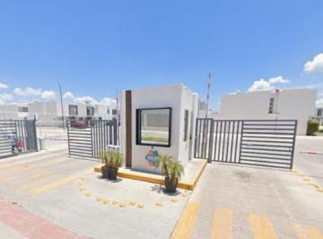 Casa · 95m² · 3 Recámaras · 2 Estacionamientos · Casa en Venta en Fraccionamiento La Vida, Querétaro.