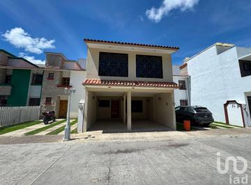 Casa · 180m² · 2 Recámaras · 2 Estacionamientos · Casa en Venta Molinos de La Alborada