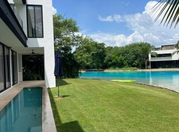 Casa en condominio de 3 habitaciones, Mérida · Casa Frente a Lago con Vista Espectacular