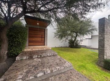 Casa de 3 habitaciones, Querétaro · Casa de 800 m² con 3 Recámaras en Renta en El Campanario