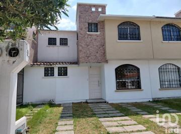 Casa · 84m² · 3 Recámaras · 2 Estacionamientos · Casa en Venta en "El Buen Suceso Santiago Tianguistenco, Estado de Mexico