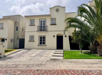 Casa en condominio de 3 habitaciones, Querétaro · Casa en Renta en Condominio Cumbres del Lago, Juriquilla