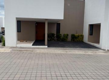 Casa de 3 habitaciones, Querétaro · Casa en Renta en Querétaro