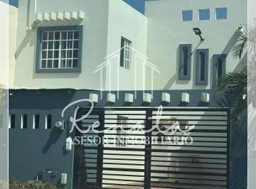 Casa · 3 Recámaras · 1 Estacionamiento · Casa en Fraccionamiento Villas Náutico
