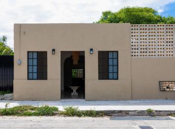 Casa de 1 habitación, Mérida · Casa Remodelada en Venta Cerca Centenario, Mérida | Amplio Terreno de 400 m²