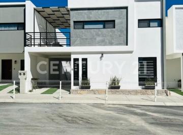 Casa · 204m² · 4 Recámaras · 2 Estacionamientos · Venta Casa en Reliz Frente Presa Rejon en Cd. Chihuahua
