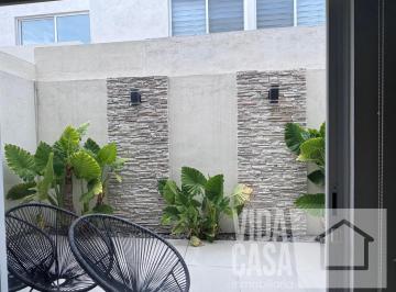 Casa en condominio · 250m² · 4 Recámaras · 2 Estacionamientos · Casa en Condominio Al Norte