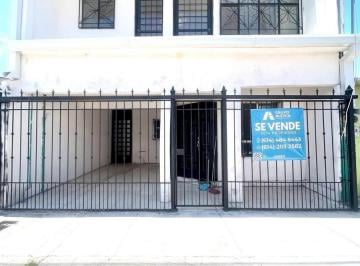 Casa · 126m² · 5 Recámaras · 1 Estacionamiento · Casa en Los Arcos