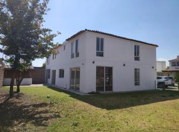 Casa de 3 habitaciones, Metepec · Venta/ Renta Casa en Condominio en Metepec