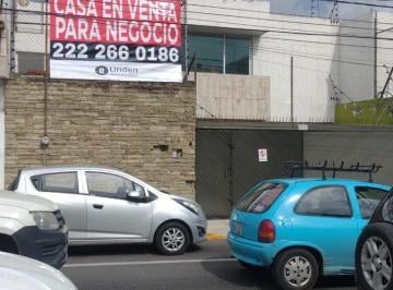 Casa · 202m² · 3 Recámaras · 4 Estacionamientos · Casa en Renta Para Vivir o Para Negocio en El Vergel en 31 Sur.