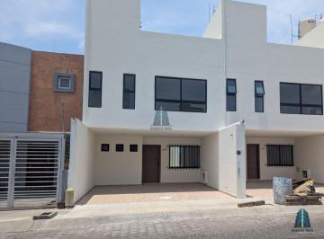 Casa de 3 habitaciones, Zapopan · Modernas Casas en Renta en Paseos del Camichin