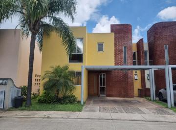 Casa en condominio de 3 habitaciones, Guadalajara · Casa en Renta en Condómino Residencial Chapalita, Cruce de Av Inglaterra y Av Vallarta