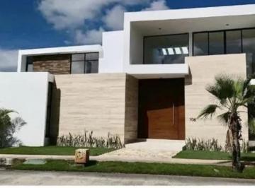 Casa de 5 habitaciones, Mérida · Casa en Venta y Renta | 4 Recámaras y Alberca | Yucatán Country Club Mérida