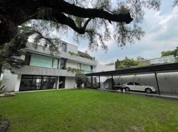 Casa · 700m² · 4 Recámaras · 4 Estacionamientos · Espectacular Residencia en Lomas de Chapultepec - Semi Amueblada