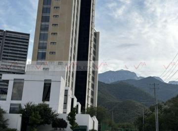 Departamento · 257m² · 3 Recámaras · 3 Estacionamientos · Departamento en Venta en Monterrey