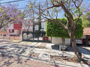 Casa · 227m² · 3 Recámaras · 2 Estacionamientos · Renta de Casa Amueblada en Arboledas, Queretaro - (4)