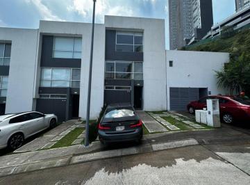 Casa en condominio de 3 habitaciones, Huixquilucan · Casa en Renta o Venta en Puerta del Encinar, Bosque Real