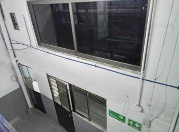 Bodega comercial de 6 habitaciones, Nezahualcóyotl · Bodega con Oficinas en Renta