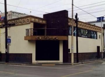 Local comercial · 257m² · 8 Estacionamientos · Local Comercial Centro Monterrey Permiso de Uso