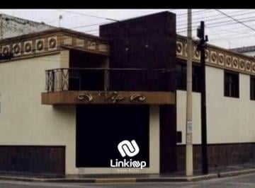 Local comercial · 257m² · 8 Estacionamientos · Local Comercial en Venta Centro Monterrey Nl