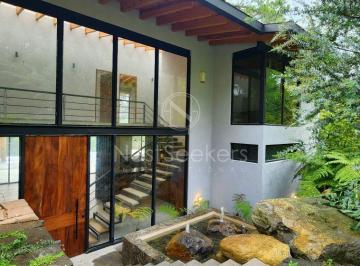Casa de 7 habitaciones, Valle de Bravo · Casa Nueva Moderna en Avandaro
