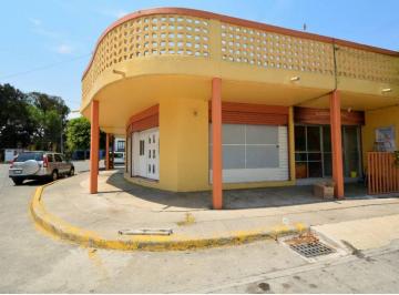 Oficina , Naucalpan de Juárez · Local Comercial, con Uso de Suelo Para Comercio U Oficina en Satélite.