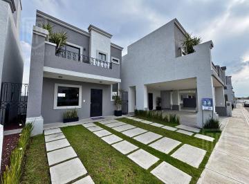 663129e79993efdf726c9506a18624a1da57fc5a19b01e7541c2887587f0c560 · Casa Amaral con Balcón en Venta a 30 Minutos de Ojo de Agua