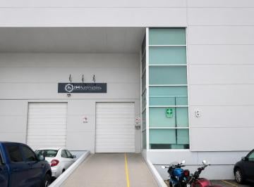 Nave industrial , Querétaro · Bodega en Renta Sobre Av 5 de Febrero 630 m²