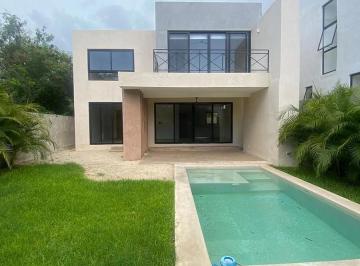 Casa de 3 habitaciones, Mérida · Estrena Casa en Nortemérida Renta con Jardín y Alberca
