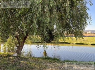 Terreno / Lote · 1333m² · Lote con Increíble Ubicación con Vista Al Lago en Exclusivo Fraccionamiento El Campanario