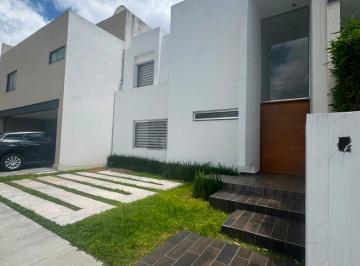 Casa de 3 habitaciones, Pachuca · Casa en Renta en Zona Plateada