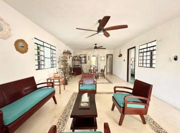 Casa de 2 habitaciones, Progreso · Casa en Venta en La Playa Merida Chelem Yucatan a 200 m de La Playa