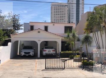Casa · 380m² · 3 Recámaras · 2 Estacionamientos · Casa en Sábalo Country