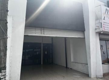 Edificio · 420m² · Local Comercial en Renta – Excelente Ubicación Sobre Av Principal