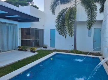 Casa · 350m² · 3 Recámaras · 3 Estacionamientos · Casa en Fraccionamiento El Country
