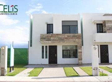 Casa · 91m² · 2 Recámaras · 2 Estacionamientos · Casa - Villa de Pozos