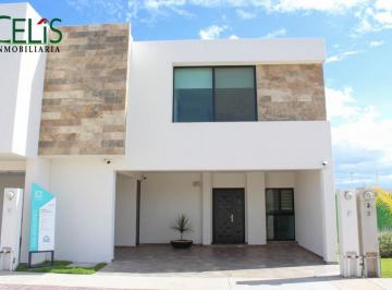 Casa · 160m² · 3 Recámaras · 2 Estacionamientos · Casa - Villa de Pozos