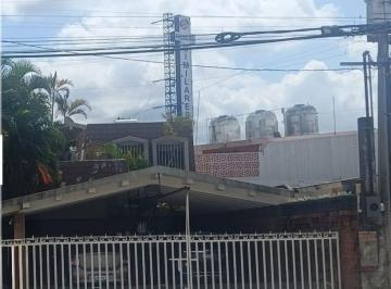 Casa · 241m² · 3 Recámaras · 2 Estacionamientos · Casa en Venta, Av Ejército Mexicano