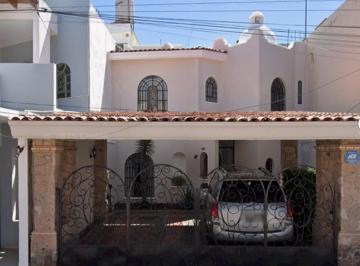 Casa de 3 habitaciones, Tepic · *casa de Recuperación Bancaria*