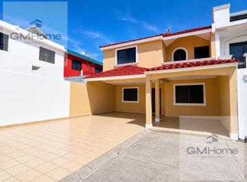 Casa · 380m² · 4 Recámaras · 2 Estacionamientos · Casa en Sábalo Country